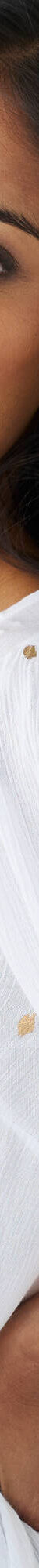 Bloes in crepon met goudkleurige print (wit / goudkleurig) Bloes in crepon met goudkleurige print (wit / goudkleurig)